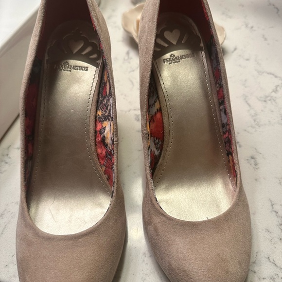 Fergie wedges! - Picture 3 of 4